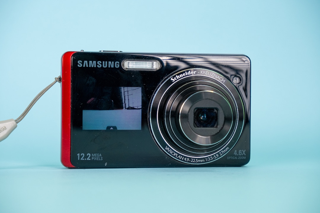 Buy Samsung ST500 Red Digicam: Y2K Selfie Screen, MP Online in India 