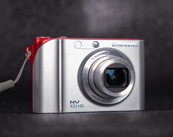 名機 動作品 平成レトロ Y2K SONY Cyber−Shot DSC-F77 Sony DSC-F77 / DSC-FX77: DPReview | Photography News, Gear Reviews