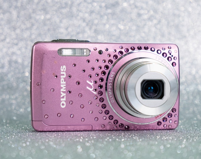 Featured listing image: Olympus Stylus 5010 (mju 5010) - Y2k Digicam CCD - 14 mp - READ DESCRIPTION - Charger & Gift Included - Express Shipping
