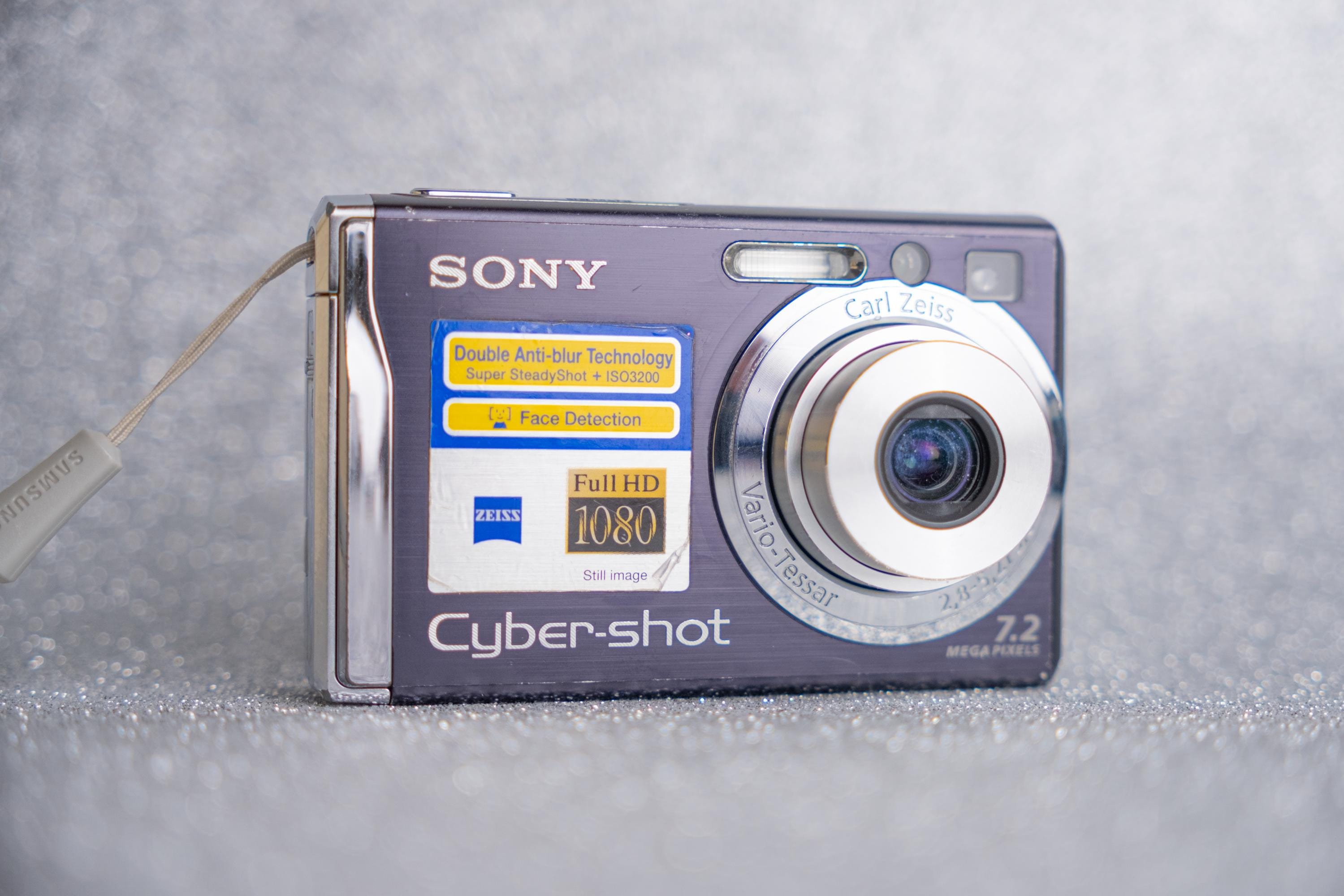Sony Cybershot DSC-W80 - Y2k デジカメ CCD - 7.2 mp - 完全動作