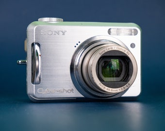 Sony Cyber-shot DSC-S800 - Appareil photo numérique 2000 ans - 8,1 mp - Testé / Fonctionne - EXPÉDITION EXPRESS