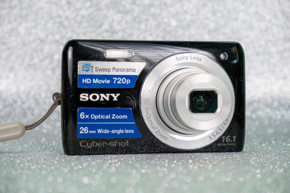 Sony Cybershot DSC-W670 - Y2k Digicam CCD - 16.1 Mp - Fully Sony Cybershot DSC-W670 - Y2k Digicam CCD - 16.1 Mp - Fully