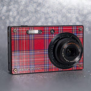 Pentax Optio RS 1000 Digicam: Y2K Style, 14 MP, Charger Included