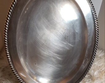 Luciano Collection 19.5 inches Silver CTG Stainless Steel Oval Tray 