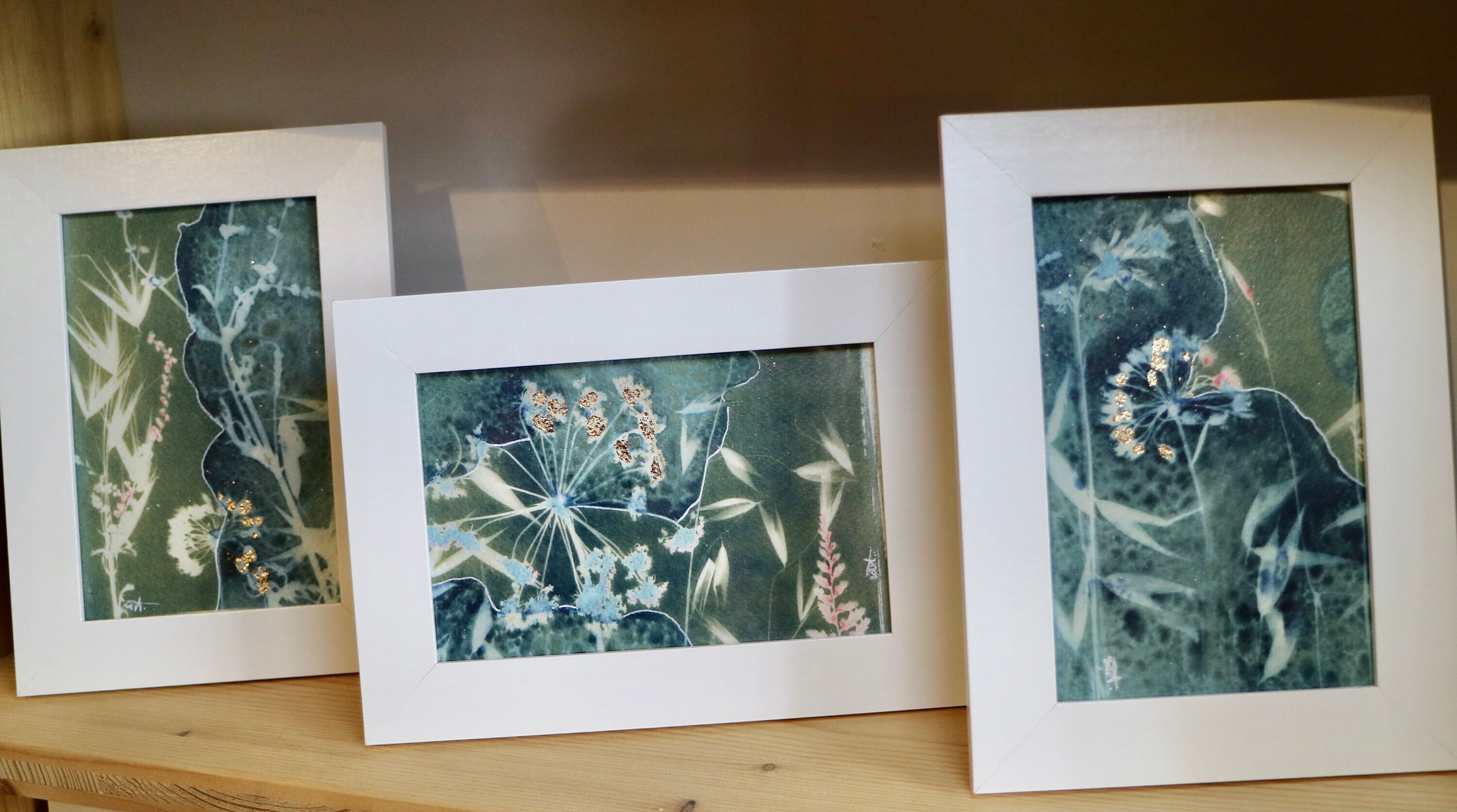 Triptyque Wet Cyanotype Aquarelle et Feuille d'or.