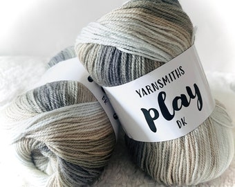 YARNSMITHS Play DK 100 g à tricoter Crochet Amigurumi laine bébé sans danger pour nouveau-né à tricoter Crochet acrylique laine super doux lisse différentes couleurs