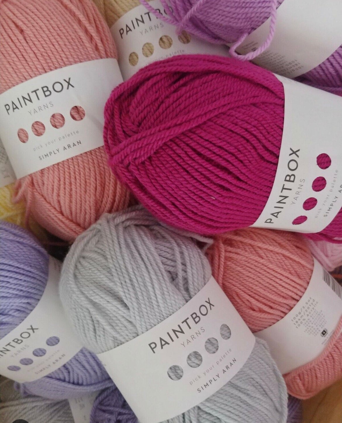 Chunky Yarn, Soft Acrylic Wool Blend, Knitting Yarn for Kids, Crochet Yarn,  for Quick Knits, Itch Free Yarn, Pink Yarn, Bulky Yarn 