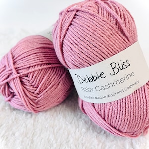 Debbie Bliss Baby CASHMERINO スポーツウェイト メリノカシミア アクリルミックスヤーン スーパーソフト 赤ちゃんに安全 心地よい ジェントルウール 新生児用編み物 DK 50g