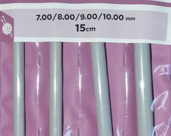 Birch Crochet Hook with Comfortable Plastic Handle - Set of 4 (7mm - 10mm)