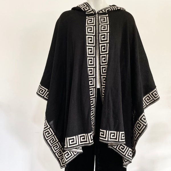 Pure Baby Alpaca Wool hooded Poncho Cape made in Peru. Black and White Soft Alpaca wool fall and winter poncho.