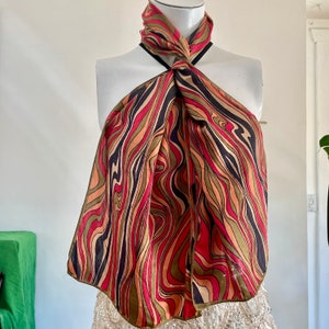 1990er Seidenschal mit welligem Swirl-Design, Vintage Charta Club Seidenrechteckschal