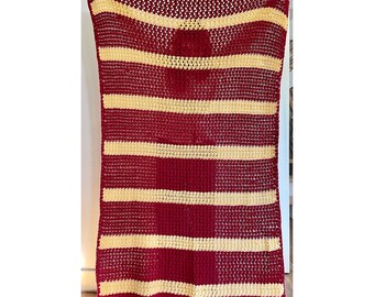 Manta de ganchillo vintage de los años 80: manta de rayas burdeos y rojas hecha a mano