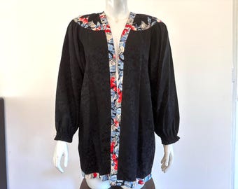 Bluzka z nadrukiem w stylu vintage z lat 80. Diane Freis, wykonana w 100% z jedwabiu damasceńskiego, z kwiatowym wzorem do noszenia