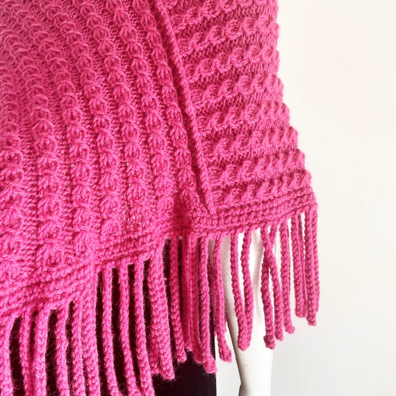 Hand Crochet Pink Knit Poncho Cape. Unique vintag… - image 5