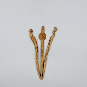 Handgemaakte olijfhouten haarspelden: unieke set van 3&quot; haarsticks
