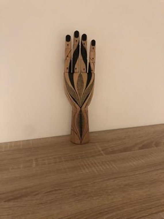 Main Bois Articulée Design/Wooden Hand Articulated Design