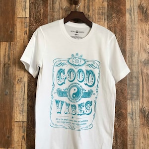 Bueno, vibra, carta, camiseta unisex, cuello de tripulación