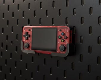 Anbernic RG35xxH ホルダー IKEA SKÅDIS & UPPSPEL ペグボード用 – レトロゲームコンソールスタンド