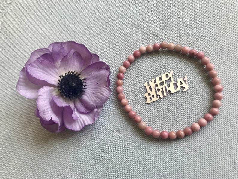 Bracelet petites perles en pierre naturelle Rhodonite rose, Bijou lithothérapie chakra cœur amour,Cadeau anniversaire femme