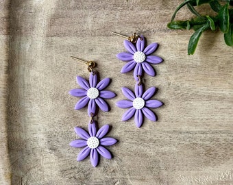 Purple polymer clay flower earrings, purple daisy earrings, lavender clay earrings, flower dangle earrings, clay flower jewelry, floral clay