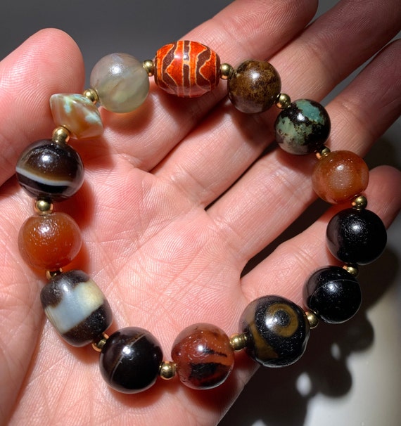 Tibetan Agate Dzi Beads " 3 Eyes " Amulet Bracele… - image 2