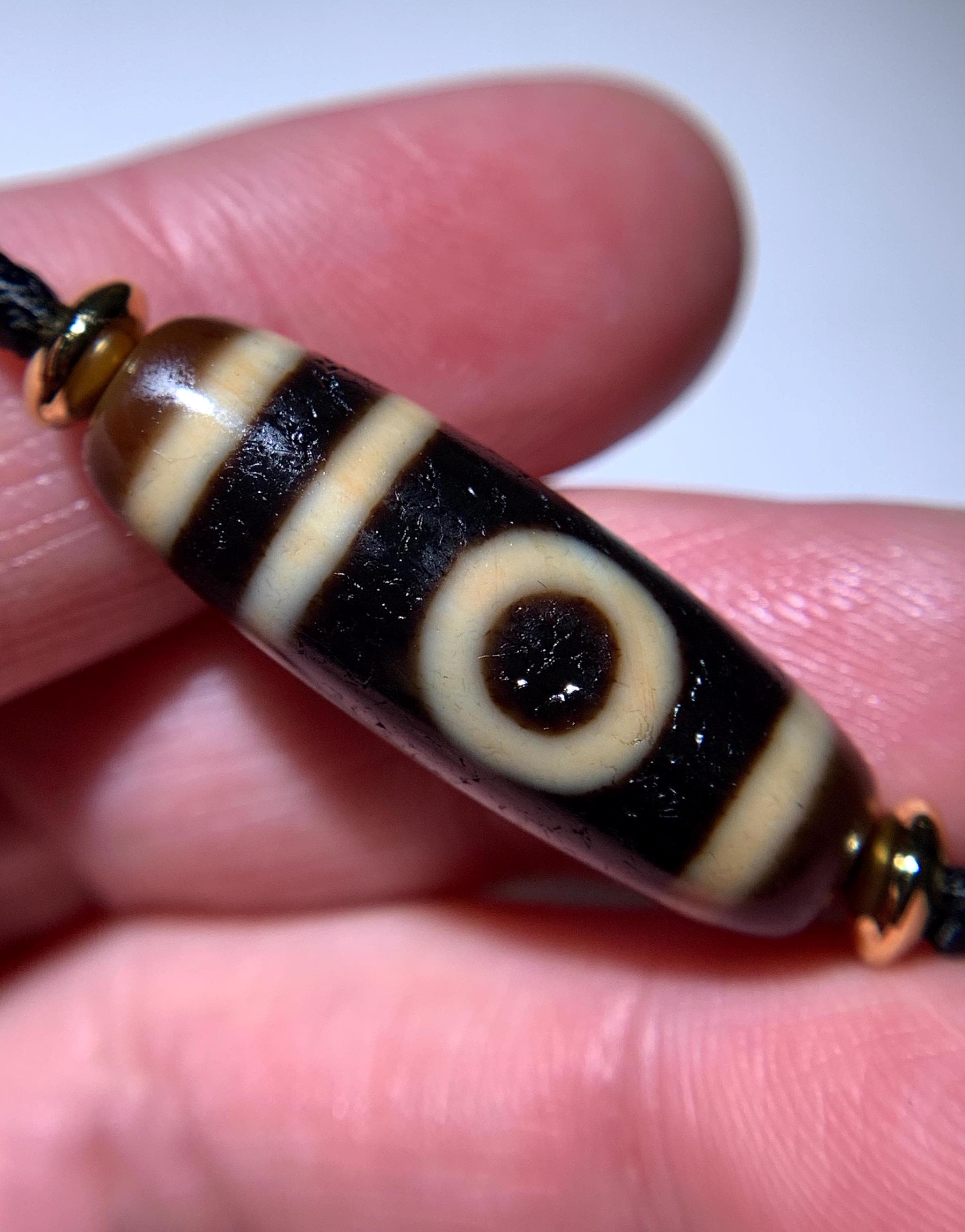 dZi beads(二眼) ネックレス dZi beads(二眼) ネックレス 2 Eye Dzi 二眼天珠, Hobbies & Toys