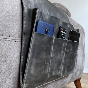 Leder Sofa Armlehne Großer Organizer für Fernbedienung, Telefon, Buch, Zeitschriften, Tablet, Macbook, Fernbedienung Caddy, Nachttisch Caddy