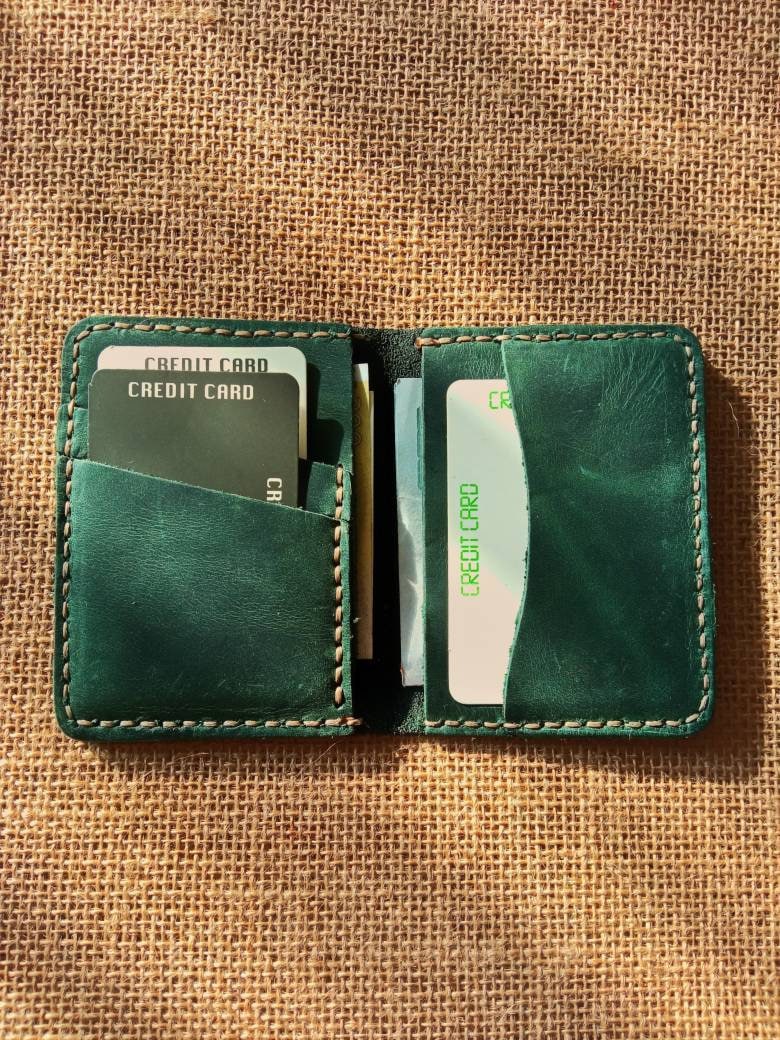 Handmade Leather Bifold Wallet: Personalized Front Pocket Card Holder