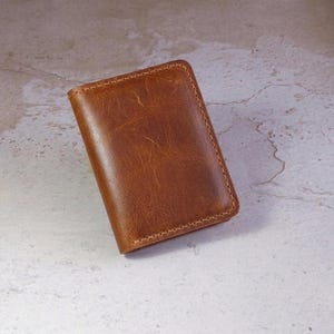 Personlig läderplånbok med dubbelsidigt mönster: Minimalistisk korthållare