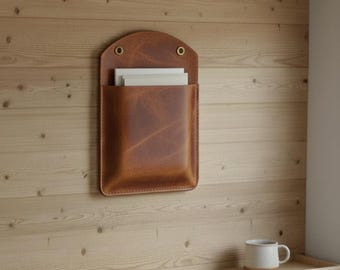 Crazy Horse Leather Wall Pocket – Minimalist Hanging Organizer