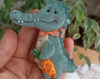 Playful Crocodile Textile Brooch - Plush Accessory