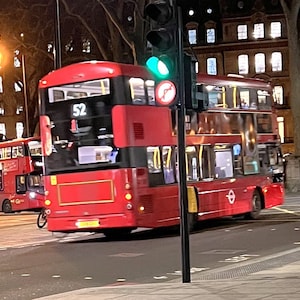二階建てバス、ロンドン、イギリス、公共交通機関