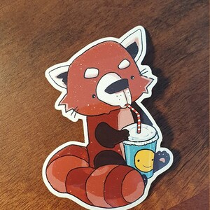 Aufkleber kleiner roter Panda mit Slurpy