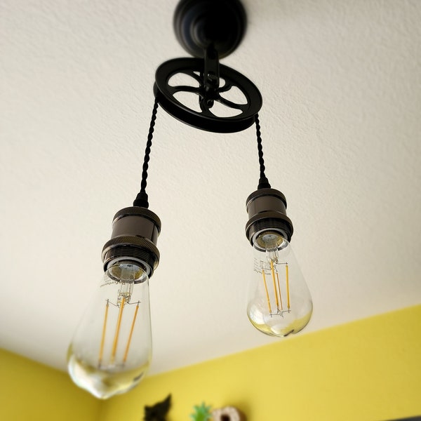 Industrial style pulley pendant light