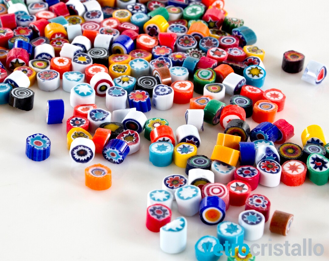 COE90 Millefiori-Glas, 50 g, 110 Stück, schmelzbares Glas für Mikrowelle, für Bastelarbeiten, Buntglasprojekte, Schmuckherstellung ( Millefiori-Glas