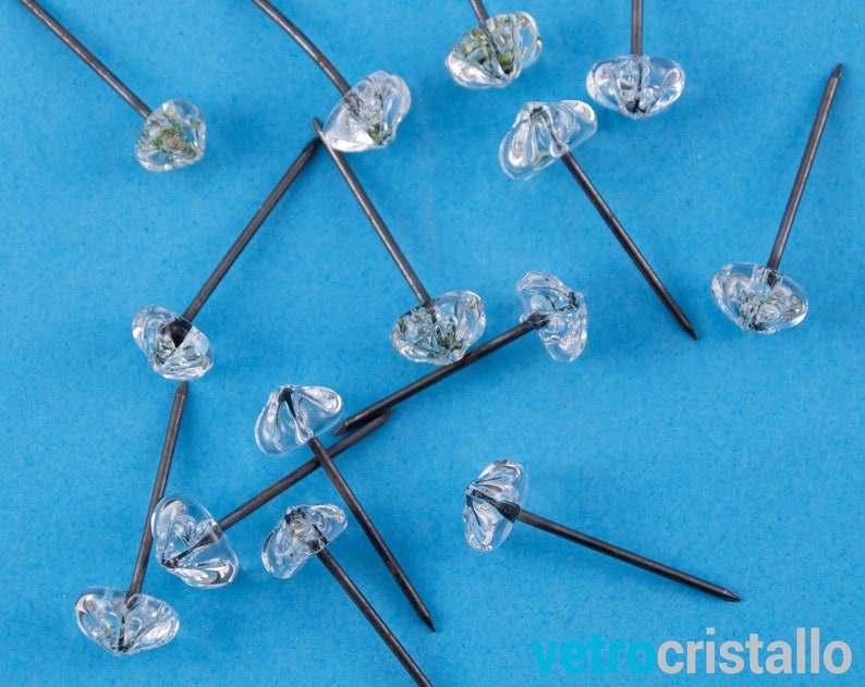 Set mit Nägeln mit Kopf aus Muranoglas und handgefertigten Kristallrosetten Bild 4