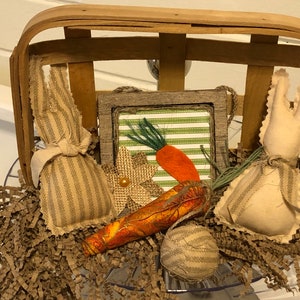 Easter Primitive Farmhouse Tiered Tray Decor - Lot of 5 - 2 Bunnies/Rabbits, Hanging Sign, 1 Carrot -1 Rag Ball - Handmade - FREE SHIPPING