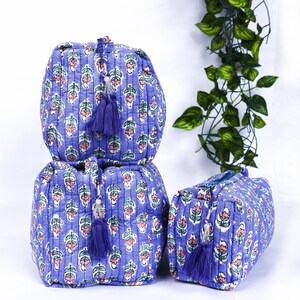Set di pochette per cosmetici con stampa floreale / Trousse da toilette in cotone trapuntato / Regalo per damigella d'onore