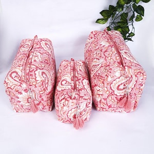 Borse portatrucchi / Set di 3 pochette in cotone trapuntato / Borse da toilette con stampa floreale indiana