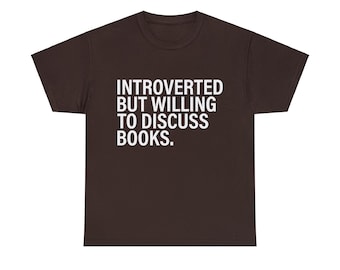 Introwertyczny, ale chętny do dyskusji o książkach Tee