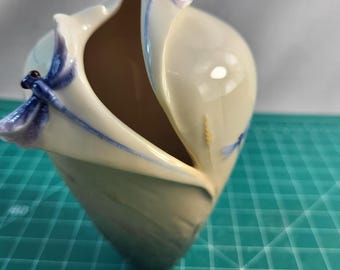 Franz fine porcelain dragonfly swirl vase FZ00188