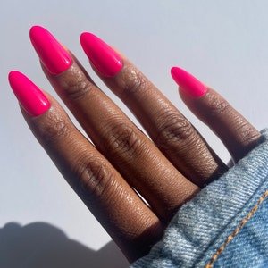 Press on nails/ Luxury press ons/ medium round