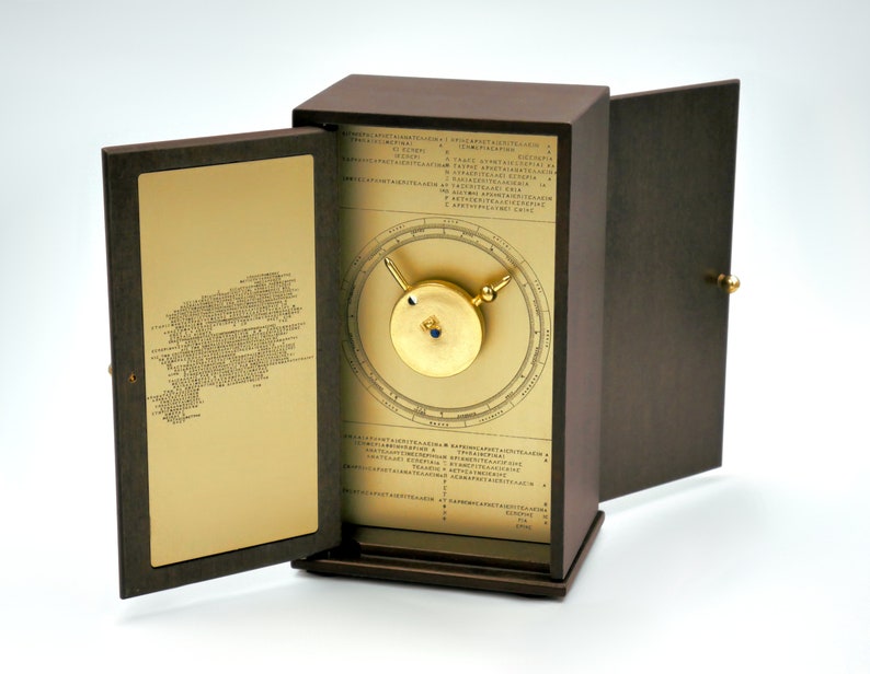 Antikythera Mechanism replica in scale 1:2 with booklet image 1