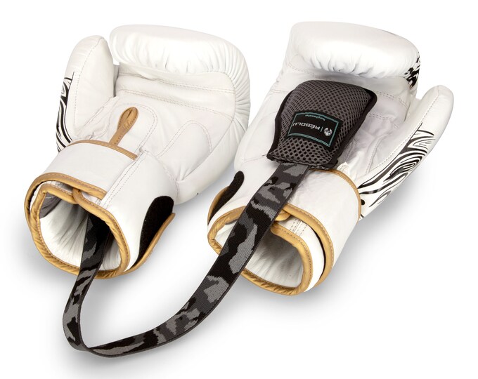 Boxing Glove Deodorisers No More Stink From Your Smelly Sweaty Kit