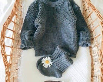 Pulls & Chaussettes pour Bébé et Enfants / Sweaters + Sockets for Babies and Toddlers