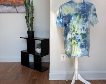 Gravity Tie-Dye T-Shirt – Size Medium Ice Dyed