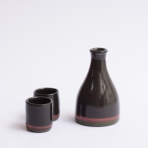 Handmade Ceramic Sake Set, Stoneware Sake Set, Pottery Gift Set, Pottery Modern Sake Set, 3 Piece Sake Set, Set Of Bottle With 2 Shot Cups