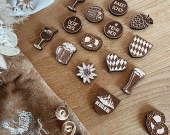 Spilli tradizionali per abiti - vari spilli in legno per abiti tradizionali, lederhosen e cappelli