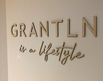 Unser „Grantln is a lifestyle“-Schriftzug