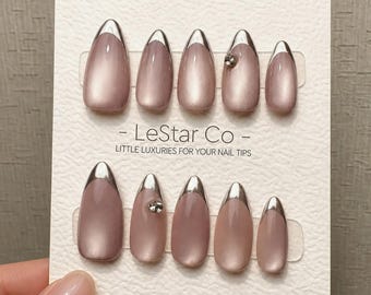Uñas postizas de gel metálicas hechas a mano con efecto ojo de gato – Set de punta francesa Moon Glow